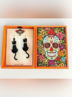 Black Cat Rhinestone Huggie Hoop Earrings Halloween New Without Tag
